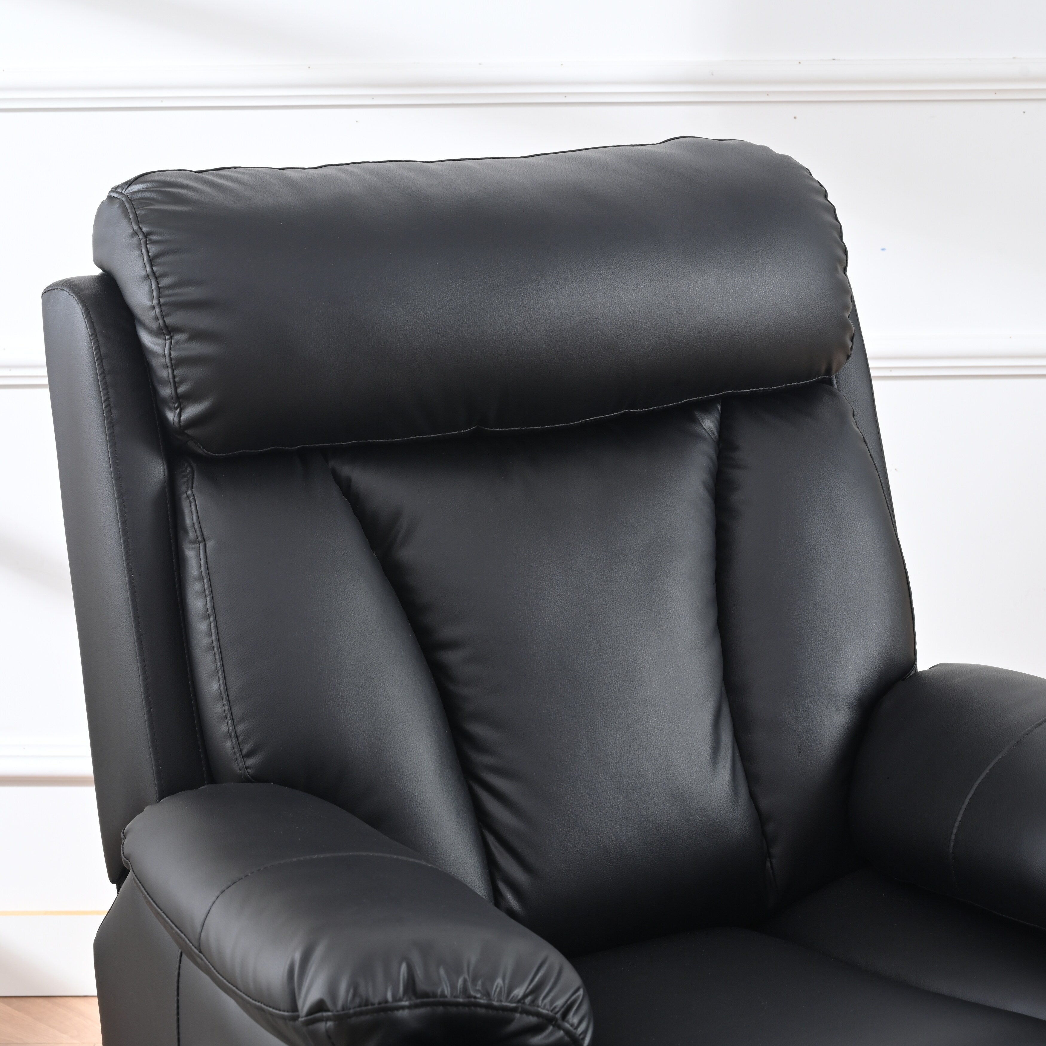 Fauteuil inclinable électrique pour personnes âgées, siège inclinable réglable avec poche latérale et télécommande.