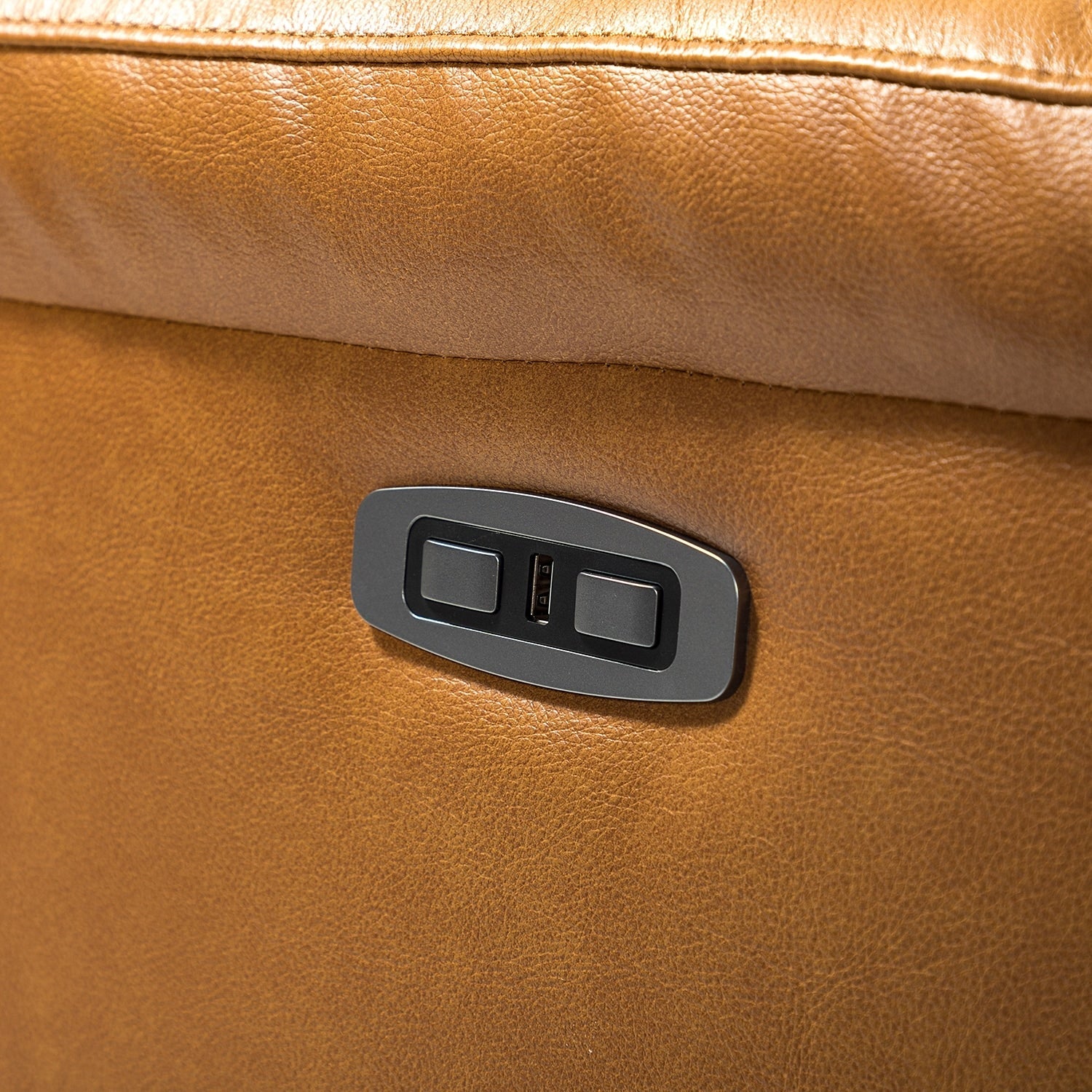 Fauteuil inclinable électrique en cuir véritable Eliseo avec port USB et design à oreilles