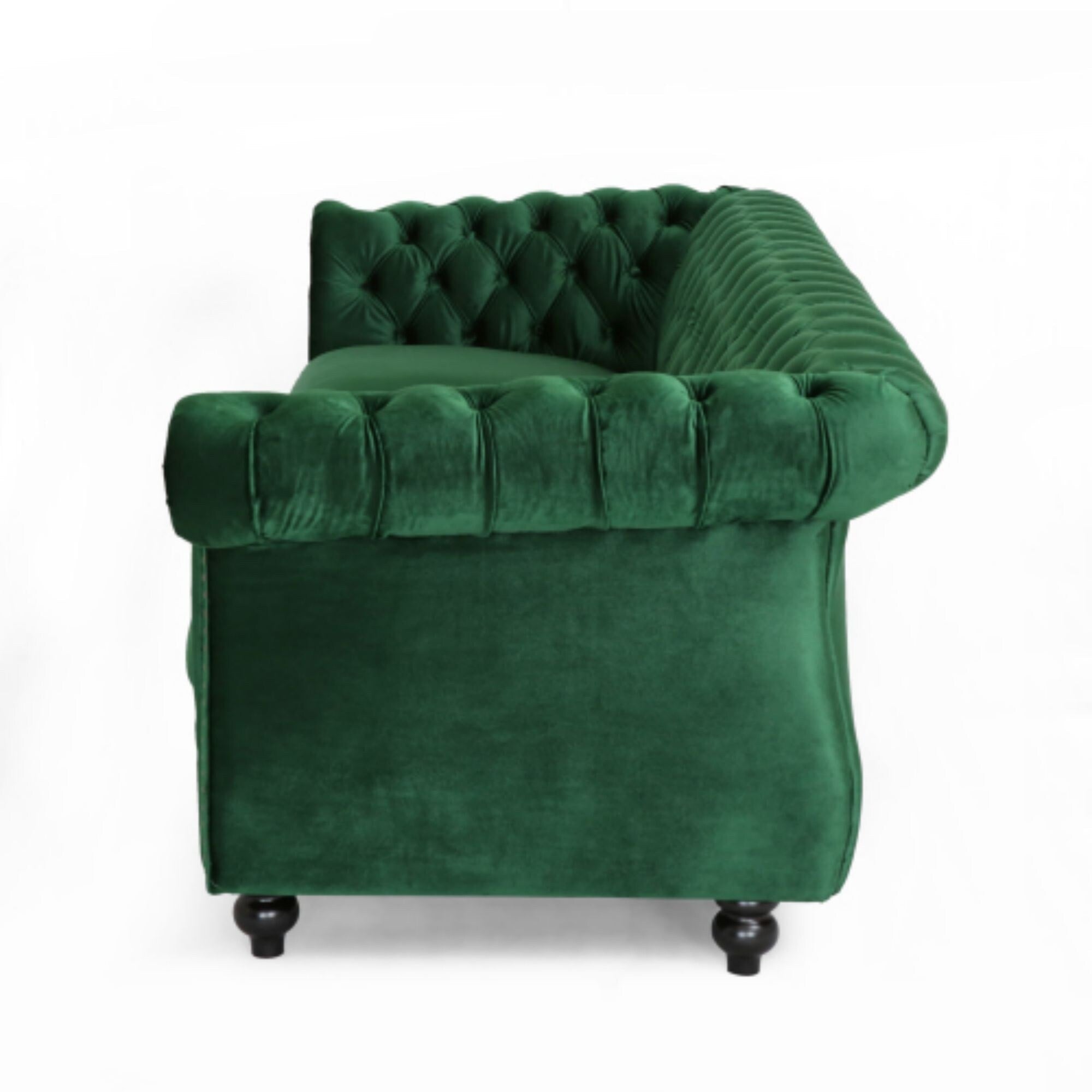 Canapé 3 places capitonné Chesterfield Emerald 84,75 avec clous et pieds en bois pour le salon
