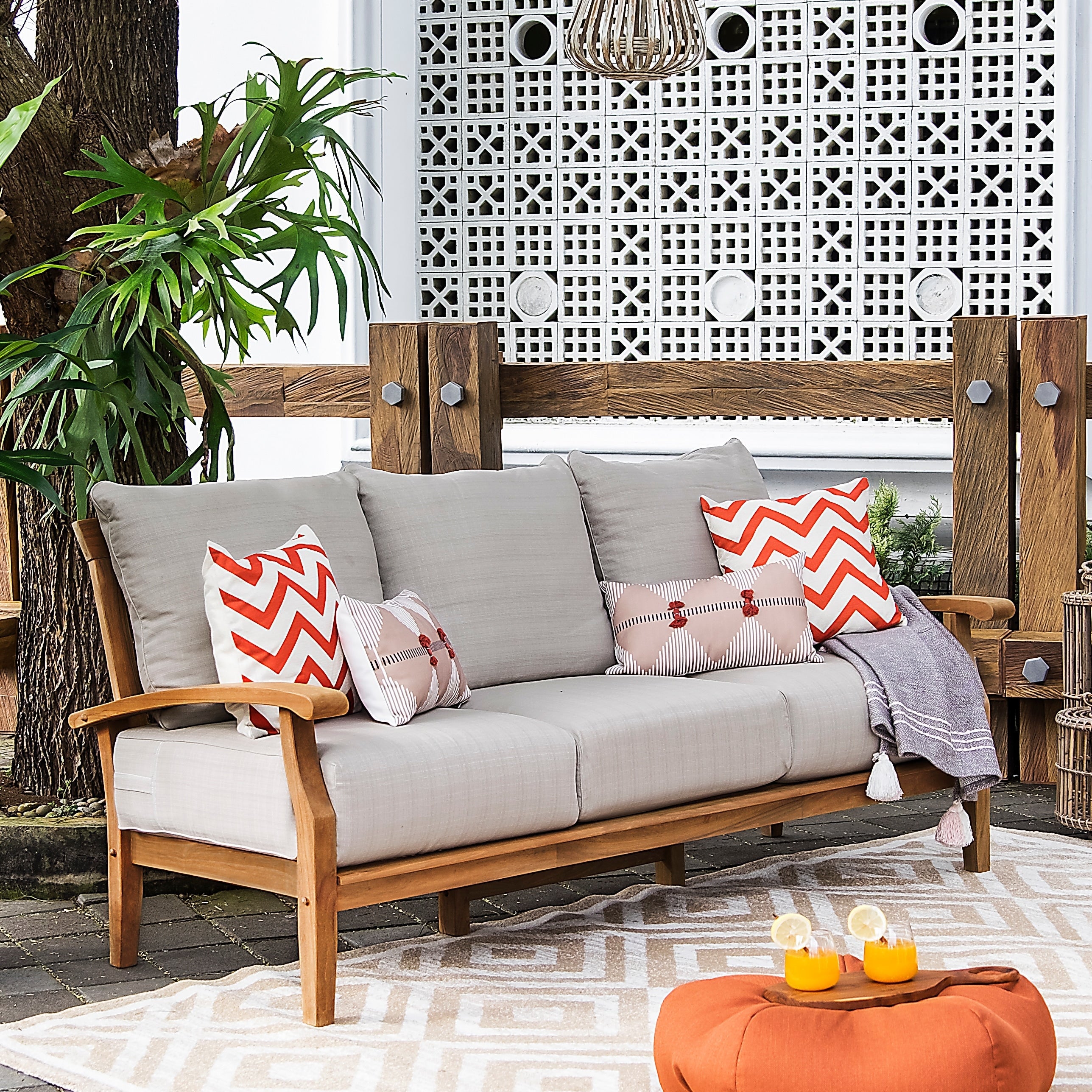 Ensemble de conversation de patio en bois de teck Cambridge Casual Leon 5 pièces