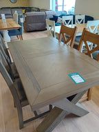 Table en chêne avec pieds en X