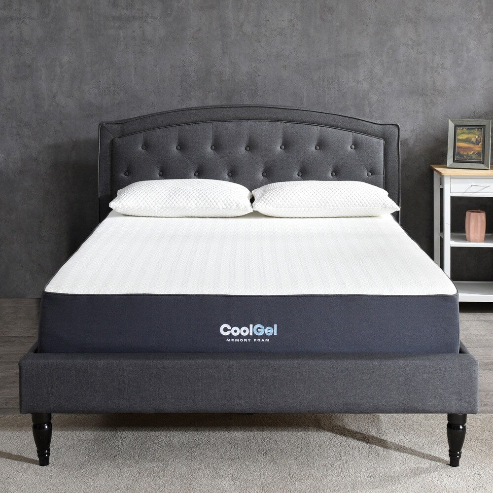 Matelas en mousse à mémoire de forme ventilée Cool Gel de 10,5 pouces de Classic Brands
