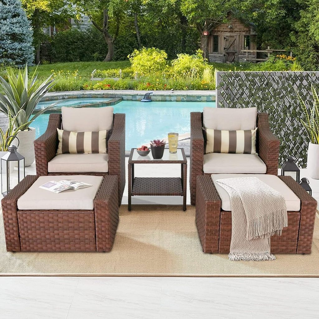 Ensemble de 5 chaises longues et poufs d'extérieur en osier pour patio