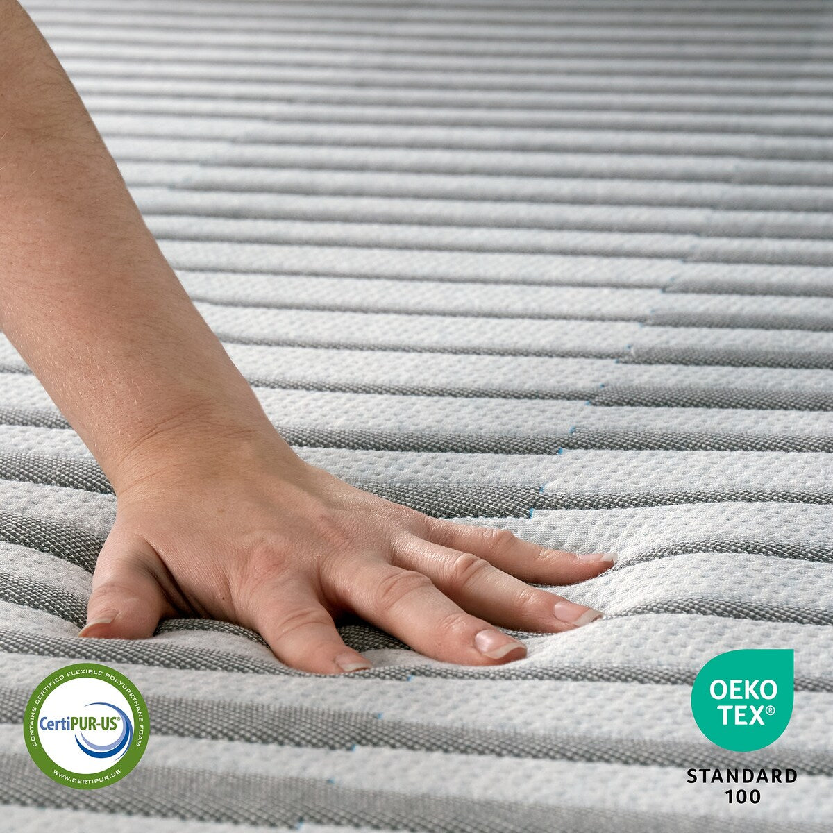 Matelas en mousse à mémoire de forme triple couche Bodipedic de 10 pouces, prêt à l'emploi