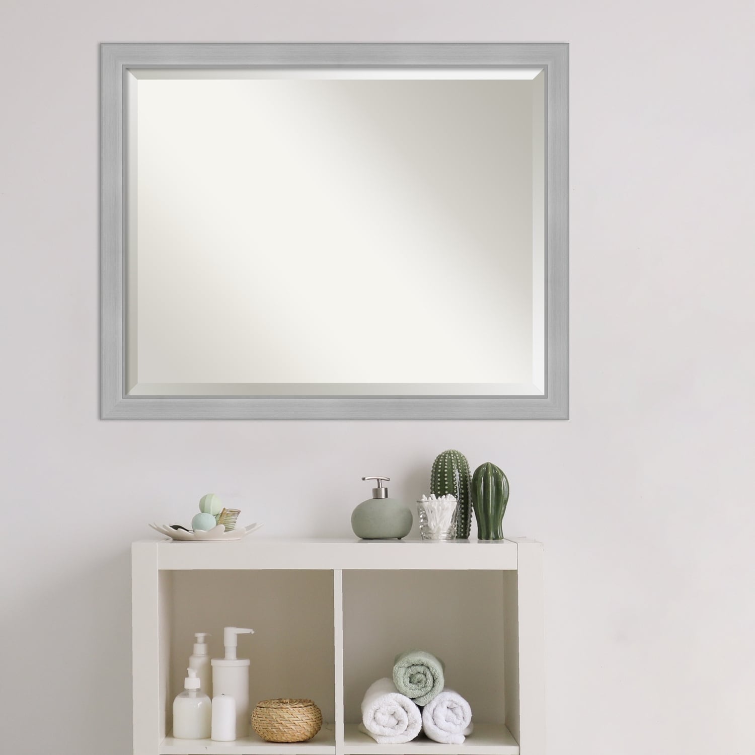Miroir mural biseauté pour salle de bain - Cadre en nickel brossé Vista