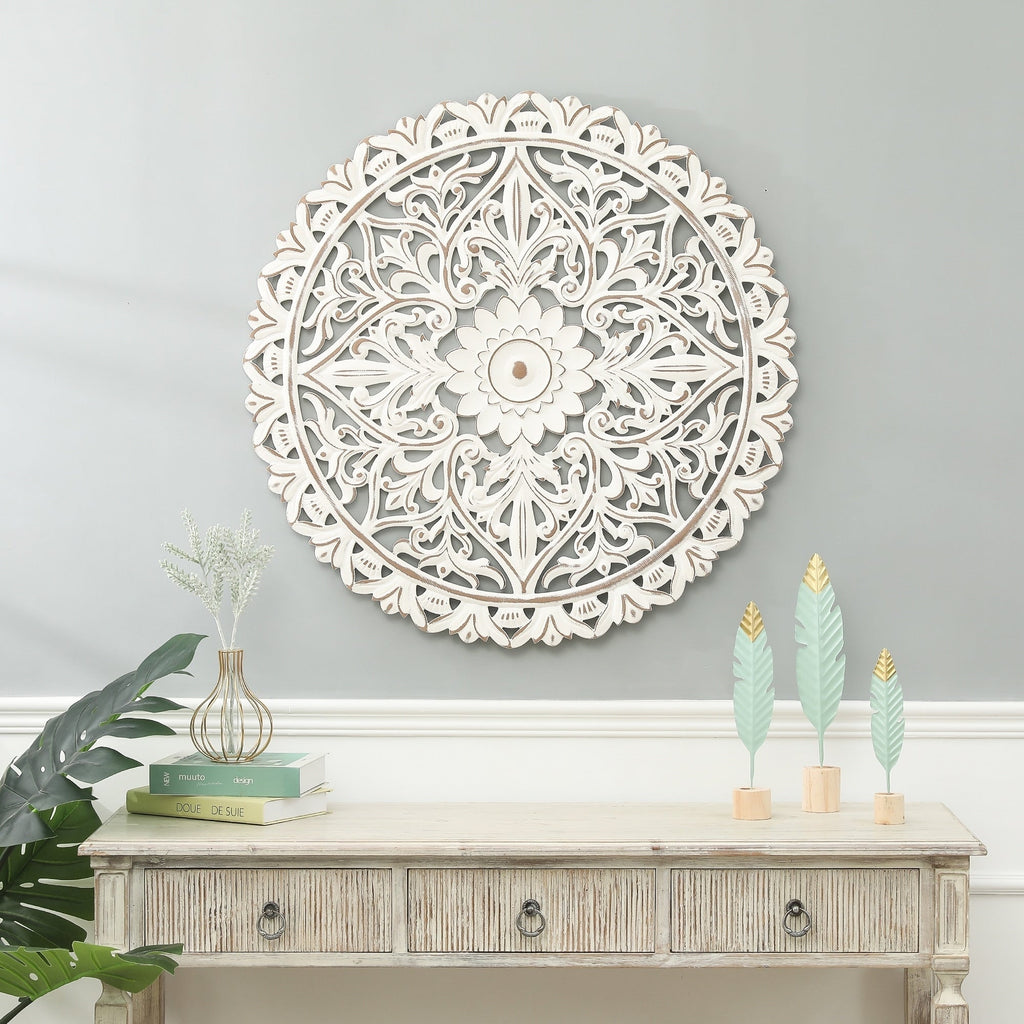 Décoration murale ronde en bois blanc vieilli avec mandala floral (31,5 po)