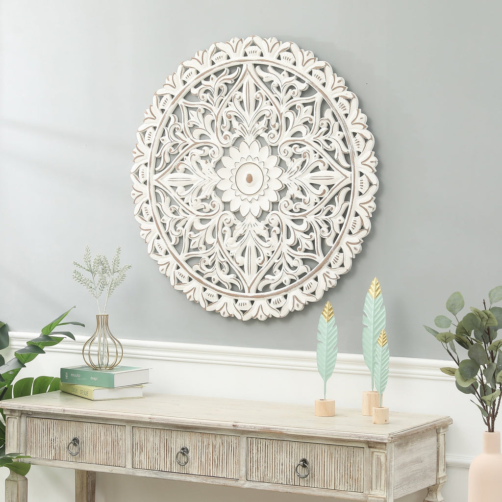 Décoration murale ronde en bois blanc vieilli avec mandala floral (31,5 po)