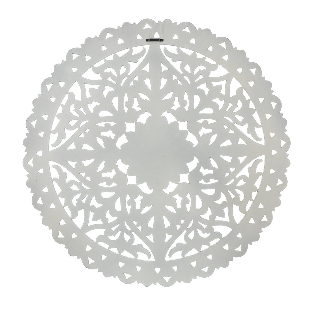 Décoration murale ronde en bois blanc vieilli avec mandala floral (31,5 po)