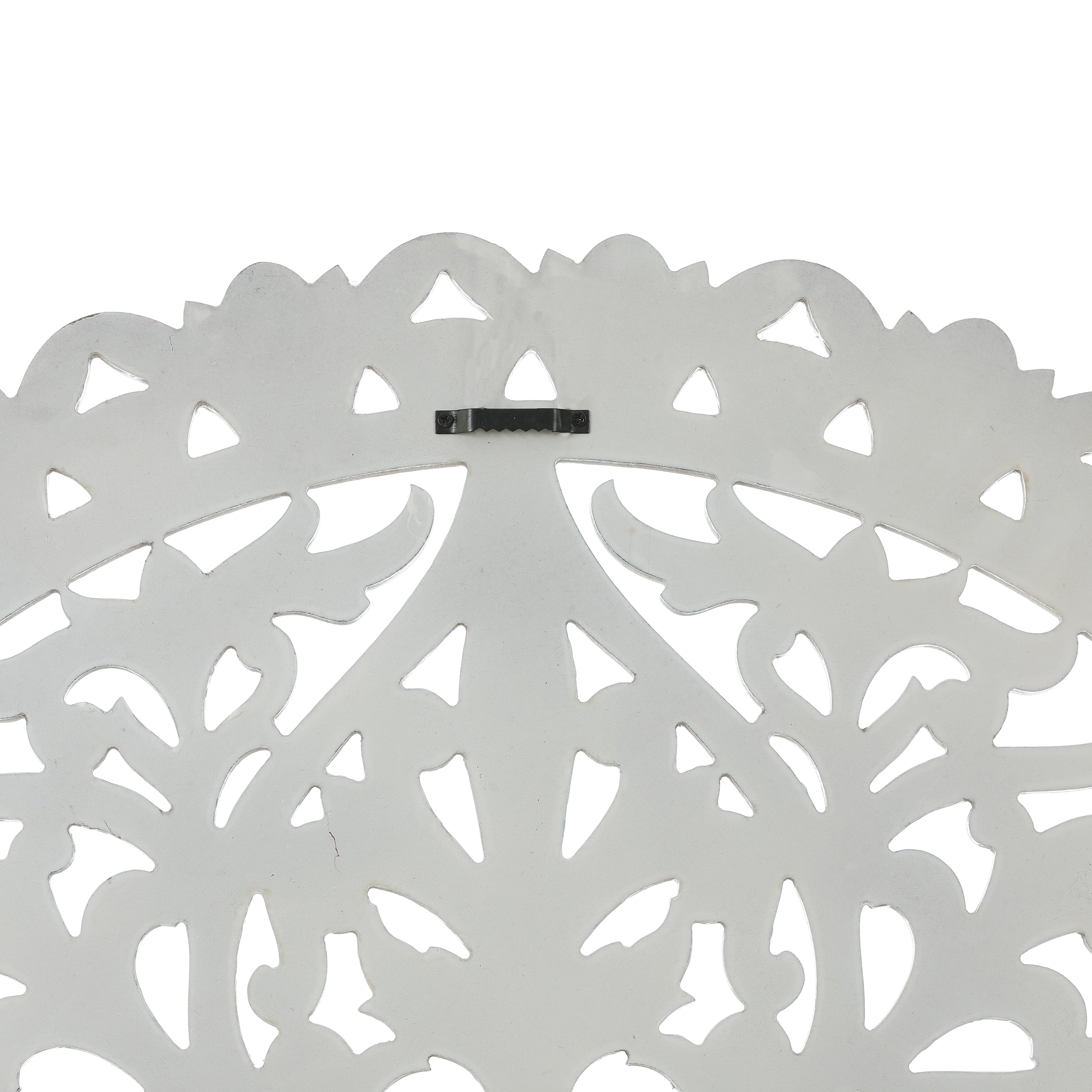 Décoration murale ronde en bois blanc vieilli avec mandala floral (31,5 po)